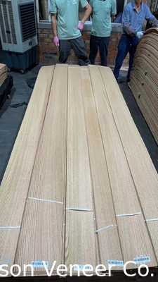 پانل چوب بلوط قرمز فنیر Quercus 0.5mm درجه AA در انبار 100.000 متر مربع