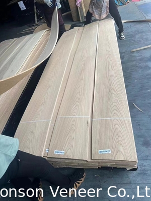 0.4mm پانل سفید بلوط چوب فنیر درجه AAA خوب در سهام تاج برش